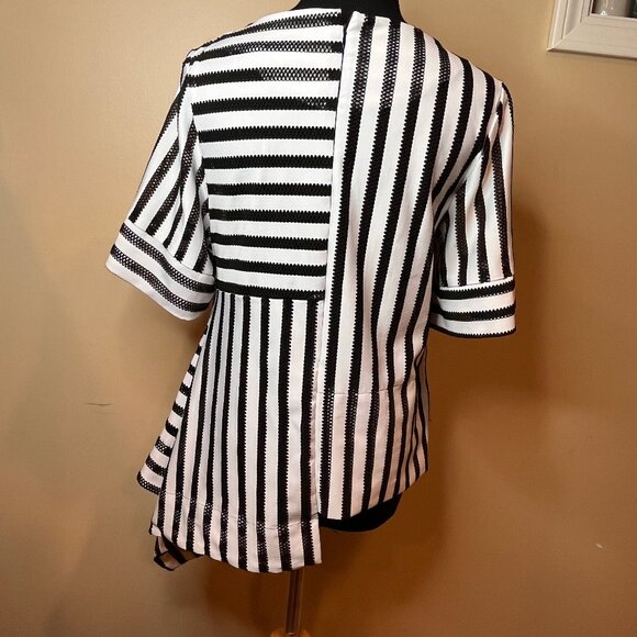 Gracia Statement Shirt with Asymmetrical side detail Size S Stretchy Upscale Top - Picture 7 of 12